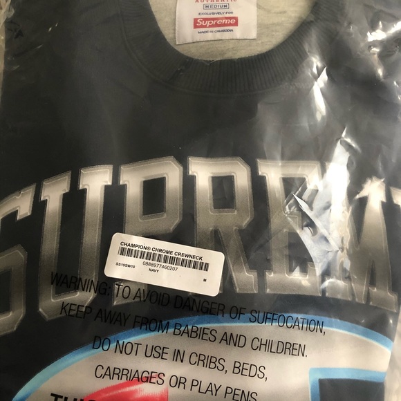 Auth - Supreme Champion Chrome Sweatshirt NEW - Picture 2 of 4